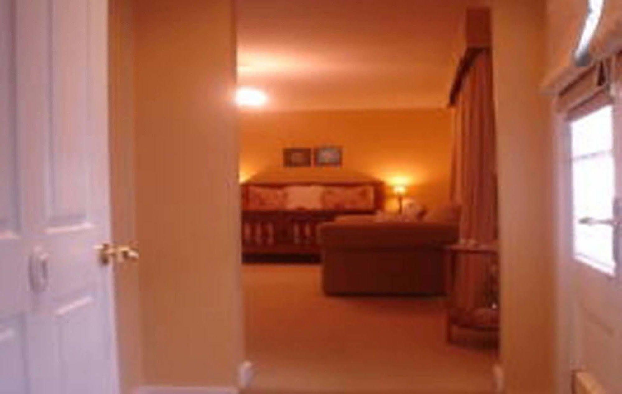 Bed and Breakfast Walton House Хьюонвилл Экстерьер фото