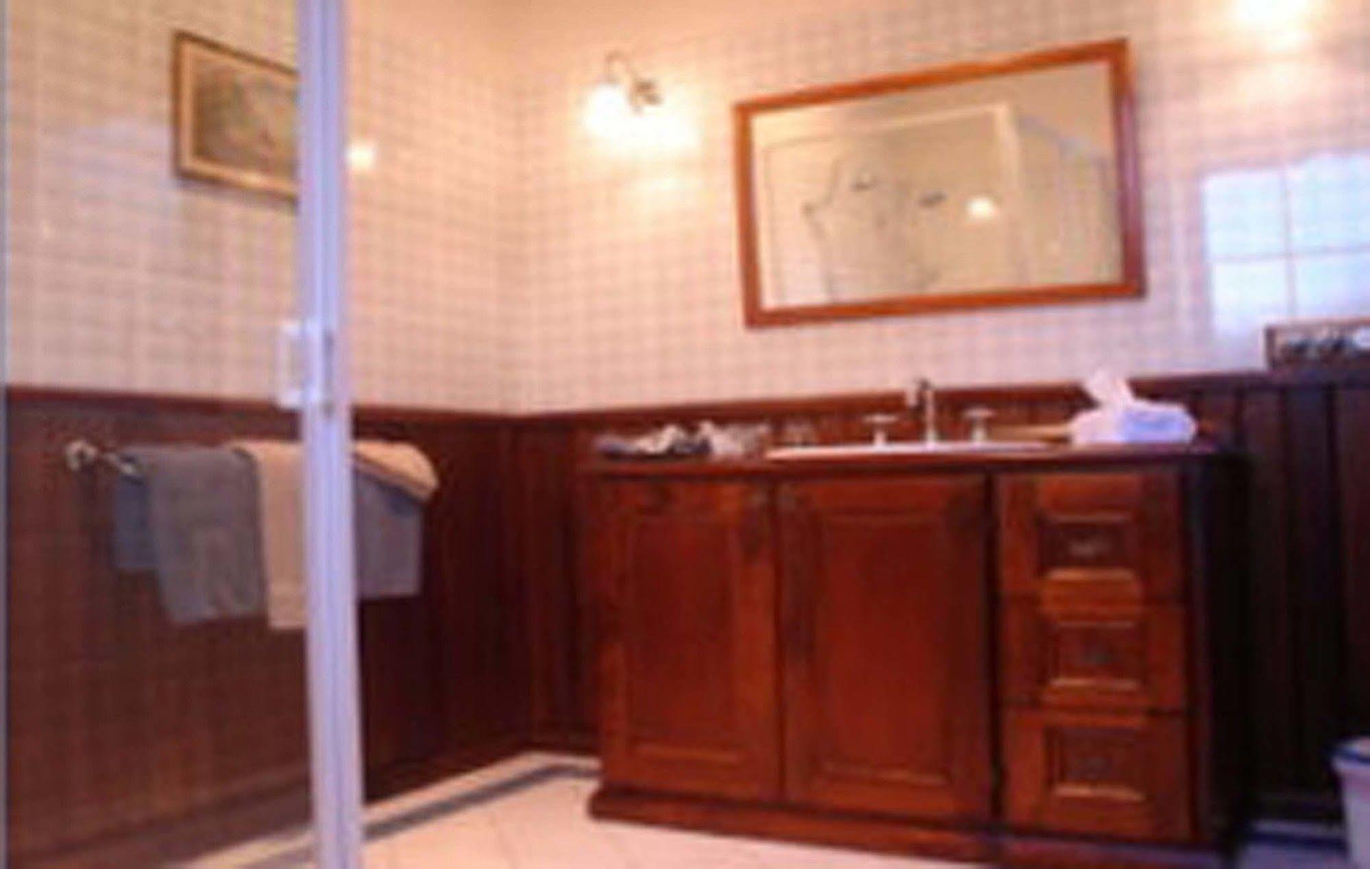 Bed and Breakfast Walton House Хьюонвилл Экстерьер фото
